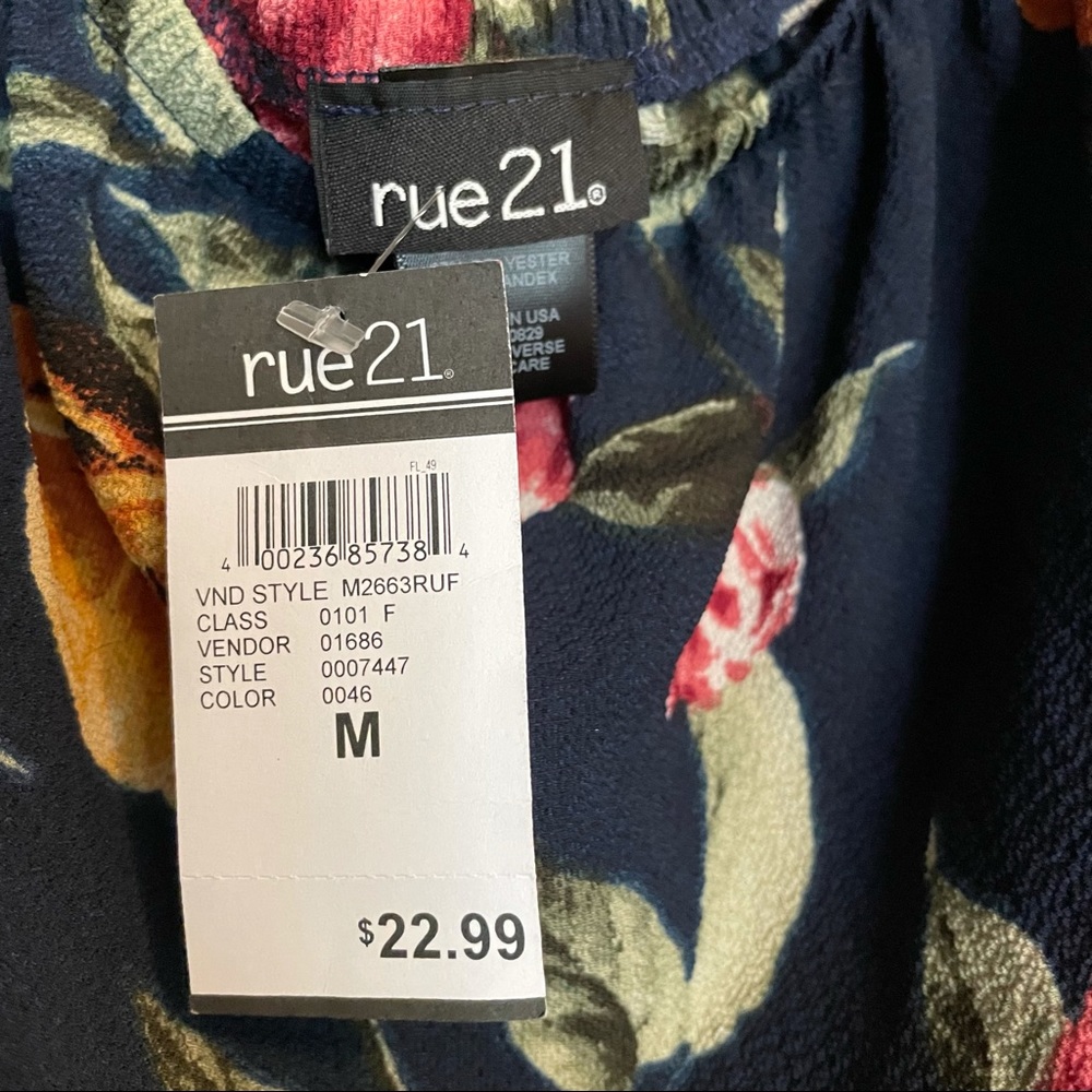 NWT! Rue21 Romper - Picture 3 of 4